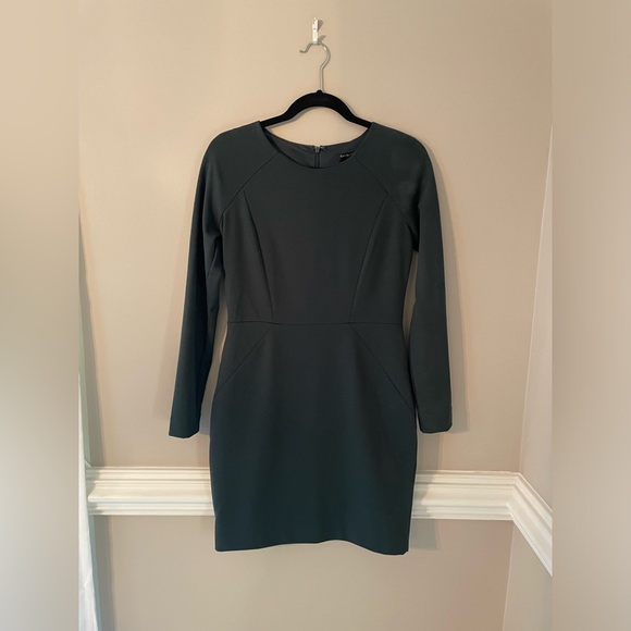 Like new Banana Republic dress - Picture 1 of 4